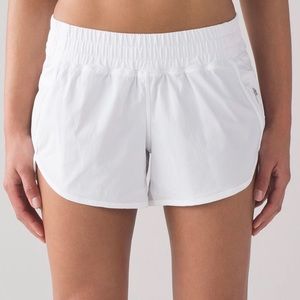 Lululemon White Tracker Short size 6